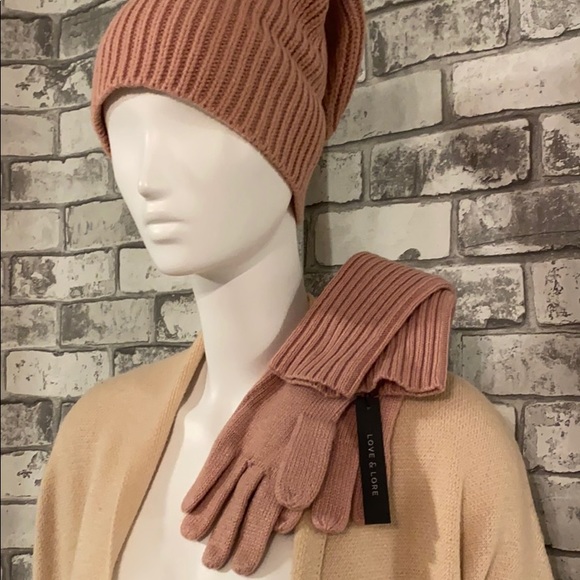 Love&Lore Hat&Mitts set - Picture 2 of 5